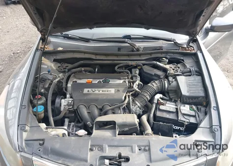 2008 Honda Accord 2.4 Ex z USA, uszkodzony, nr VIN 1HGCP267X8A042398